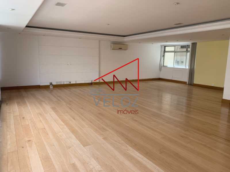 Apartamento à venda com 4 quartos, 270m² - Foto 2