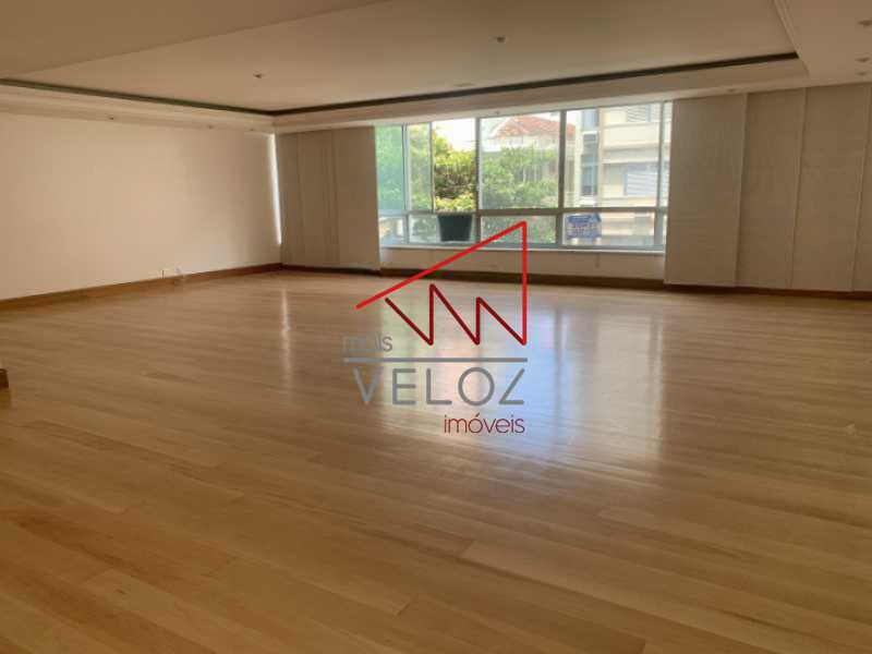 Apartamento à venda com 4 quartos, 270m² - Foto 4