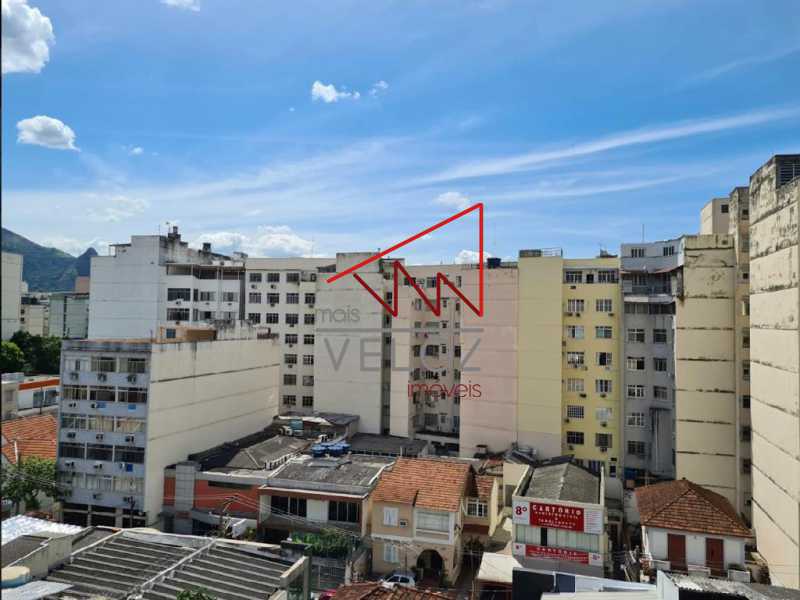 Apartamento à venda com 2 quartos, 70m² - Foto 1