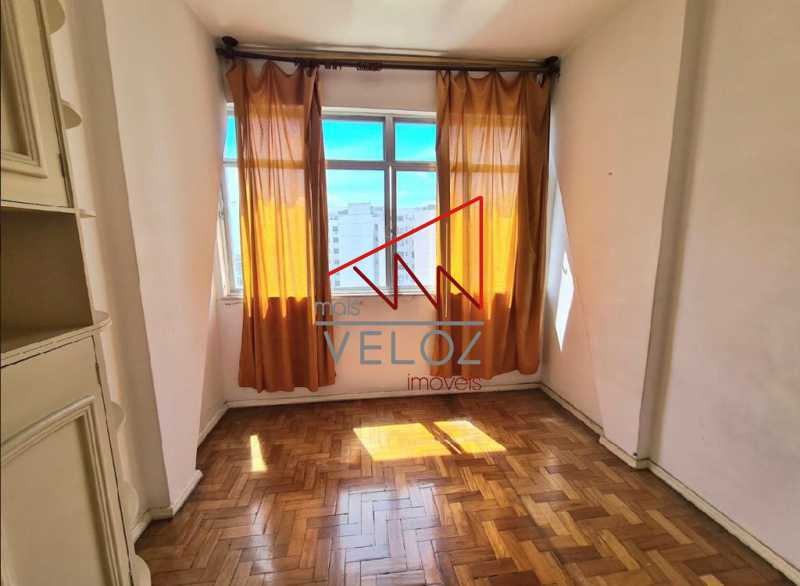 Apartamento à venda com 2 quartos, 70m² - Foto 8