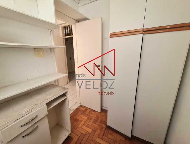 Apartamento à venda com 2 quartos, 70m² - Foto 25