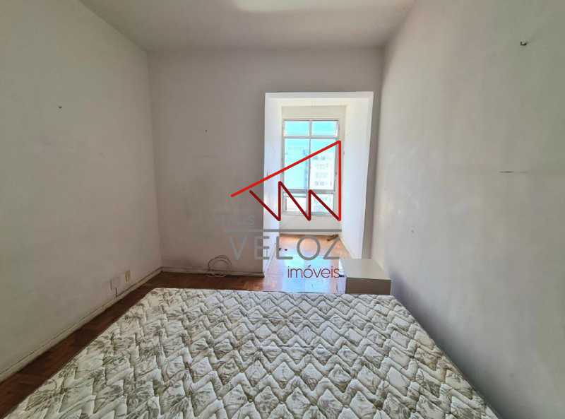 Apartamento à venda com 2 quartos, 70m² - Foto 11