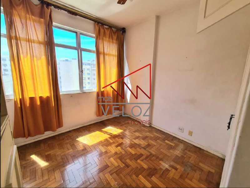 Apartamento à venda com 2 quartos, 70m² - Foto 9