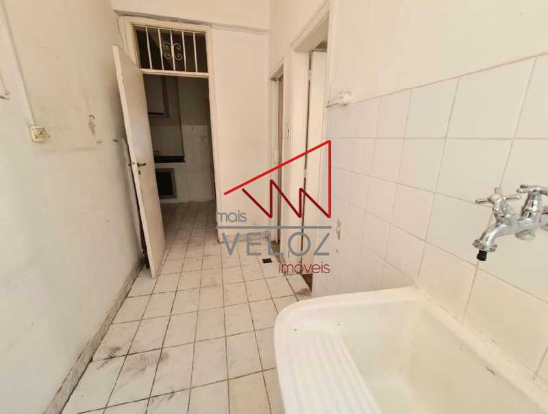 Apartamento à venda com 2 quartos, 70m² - Foto 21