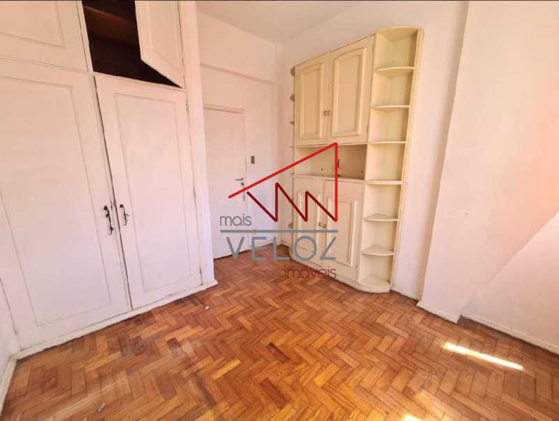 Apartamento à venda com 2 quartos, 70m² - Foto 7