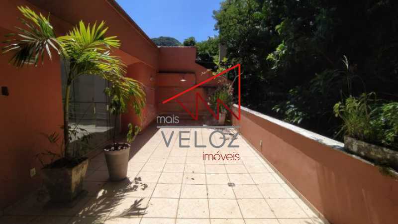 Apartamento à venda com 3 quartos, 212m² - Foto 2