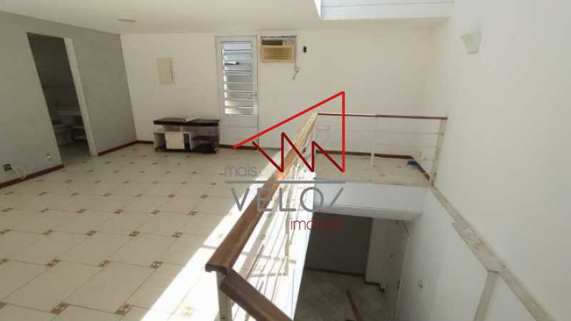 Apartamento à venda com 3 quartos, 212m² - Foto 9