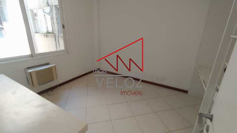 Apartamento à venda com 3 quartos, 212m² - Foto 11