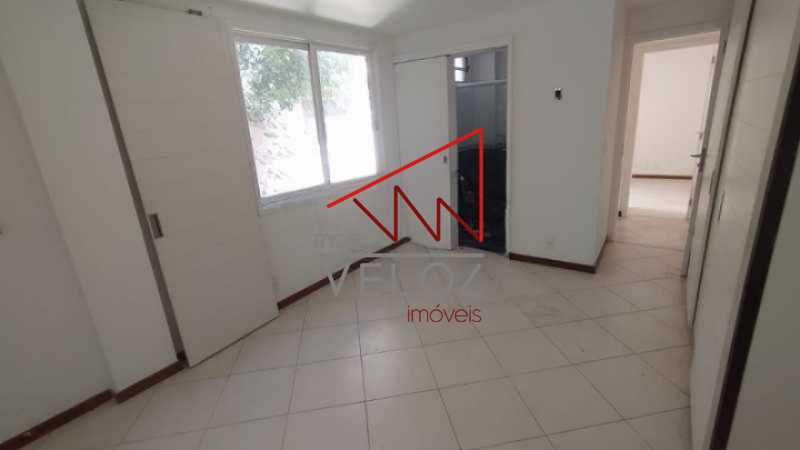 Apartamento à venda com 3 quartos, 212m² - Foto 12