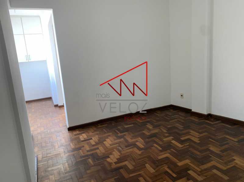 Apartamento à venda com 1 quarto, 47m² - Foto 13