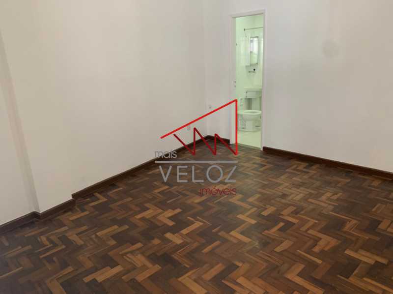 Apartamento à venda com 1 quarto, 47m² - Foto 14