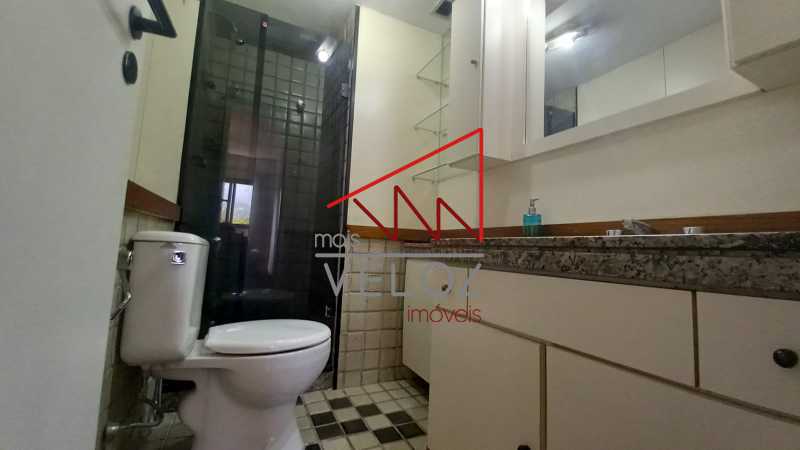 Apartamento à venda com 2 quartos, 80m² - Foto 11