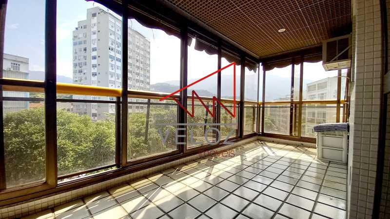 Apartamento à venda com 2 quartos, 80m² - Foto 4