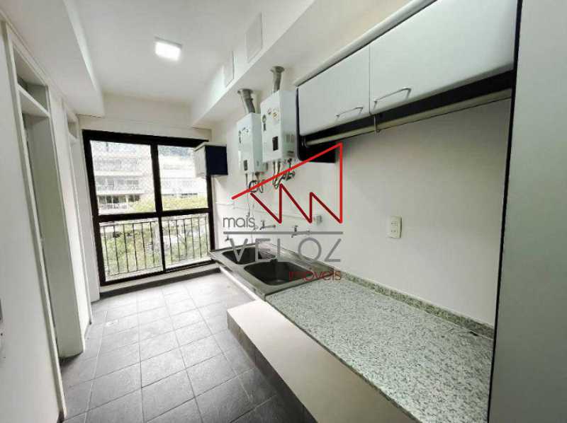 Apartamento à venda com 4 quartos, 250m² - Foto 18