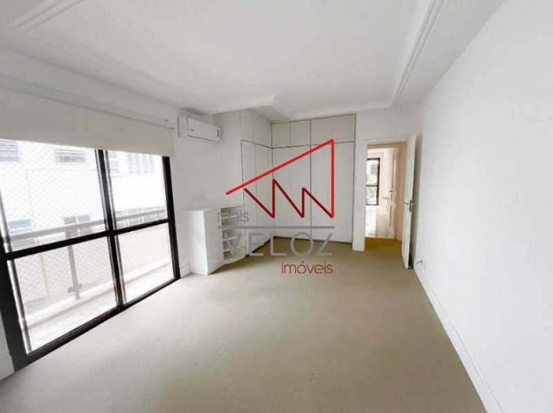 Apartamento à venda com 4 quartos, 250m² - Foto 8