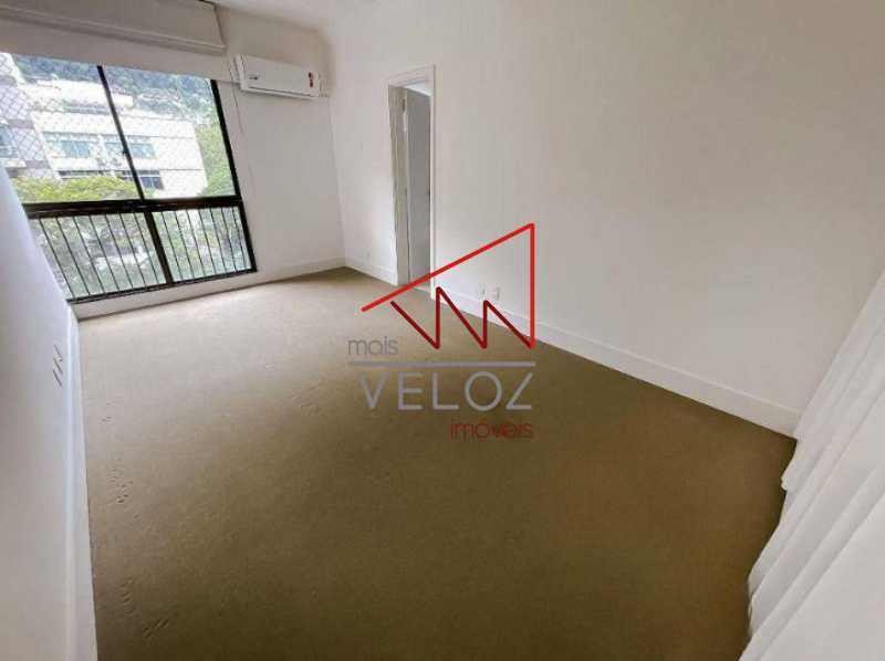 Apartamento à venda com 4 quartos, 250m² - Foto 10