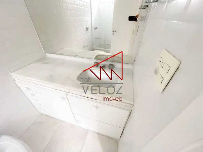 Apartamento à venda com 4 quartos, 250m² - Foto 15