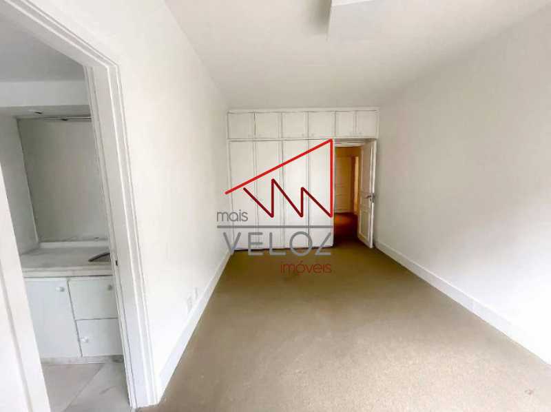 Apartamento à venda com 4 quartos, 250m² - Foto 16