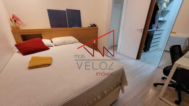 Apartamento à venda com 3 quartos, 125m² - Foto 23