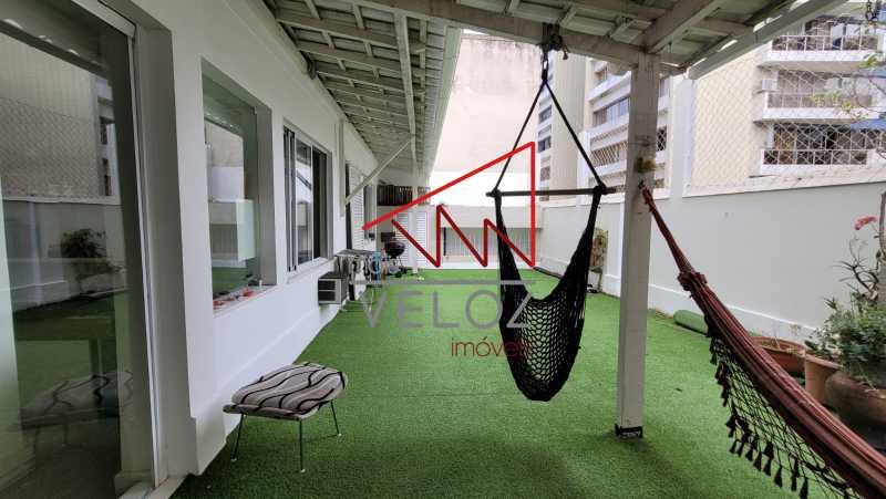 Apartamento à venda com 3 quartos, 125m² - Foto 1
