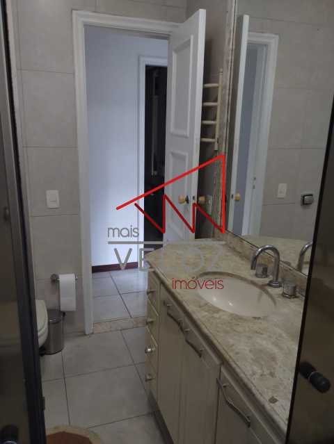 Apartamento à venda com 4 quartos, 220m² - Foto 14