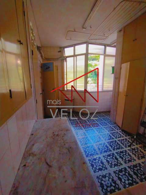 Apartamento à venda com 4 quartos, 220m² - Foto 24