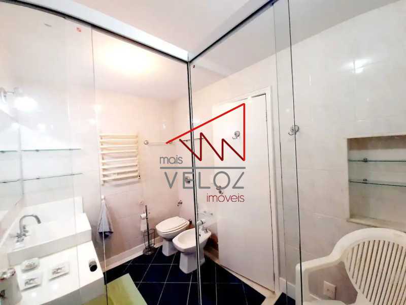 Apartamento à venda com 3 quartos, 216m² - Foto 14