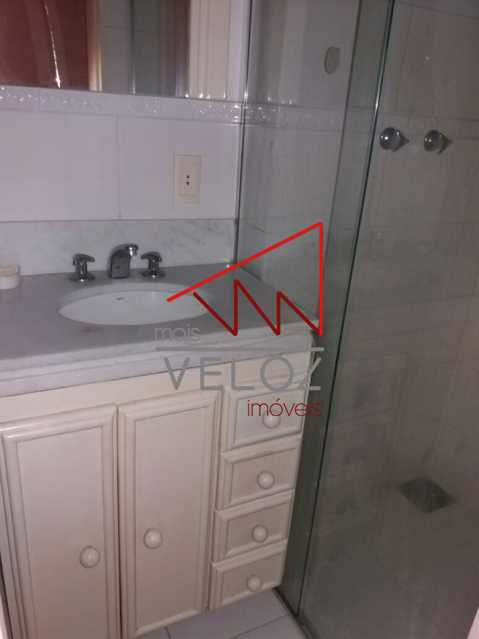 Apartamento à venda com 2 quartos, 70m² - Foto 11