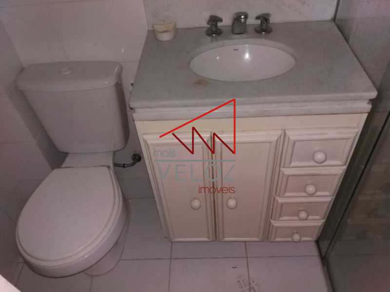 Apartamento à venda com 2 quartos, 70m² - Foto 13