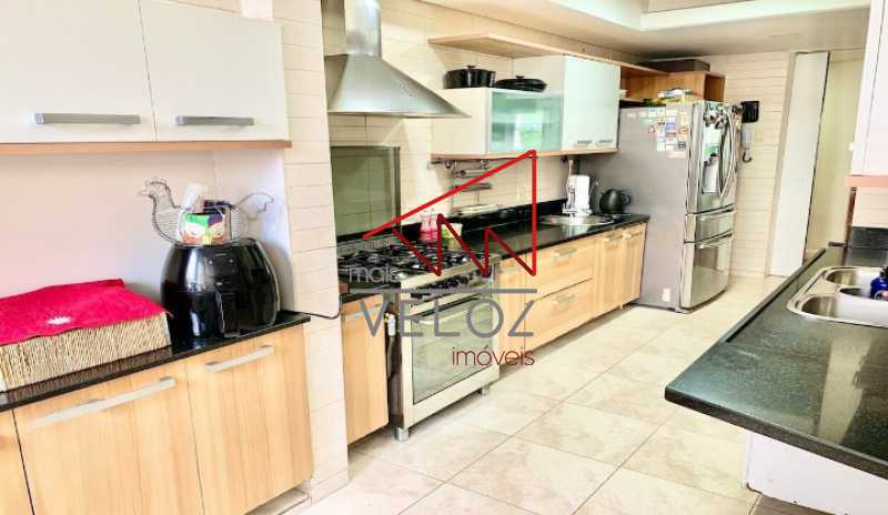 Apartamento à venda com 3 quartos, 190m² - Foto 21