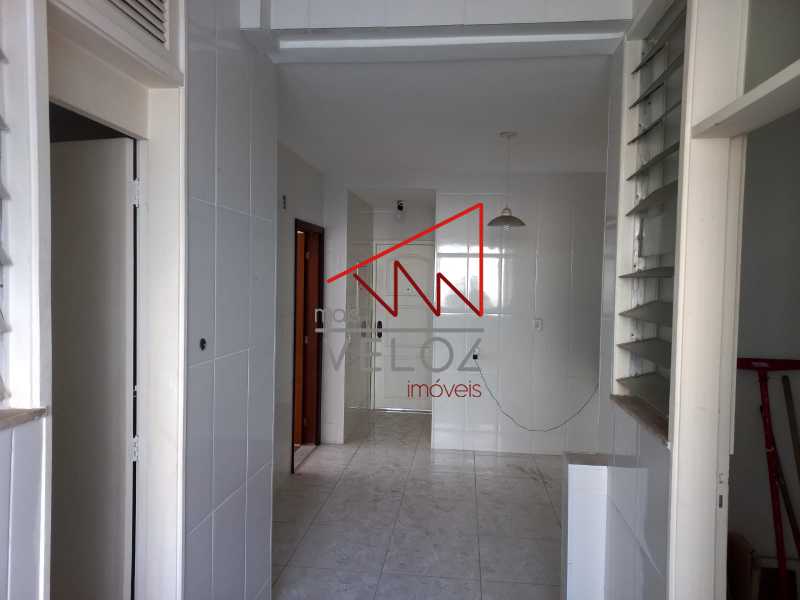 Apartamento à venda com 4 quartos, 150m² - Foto 17