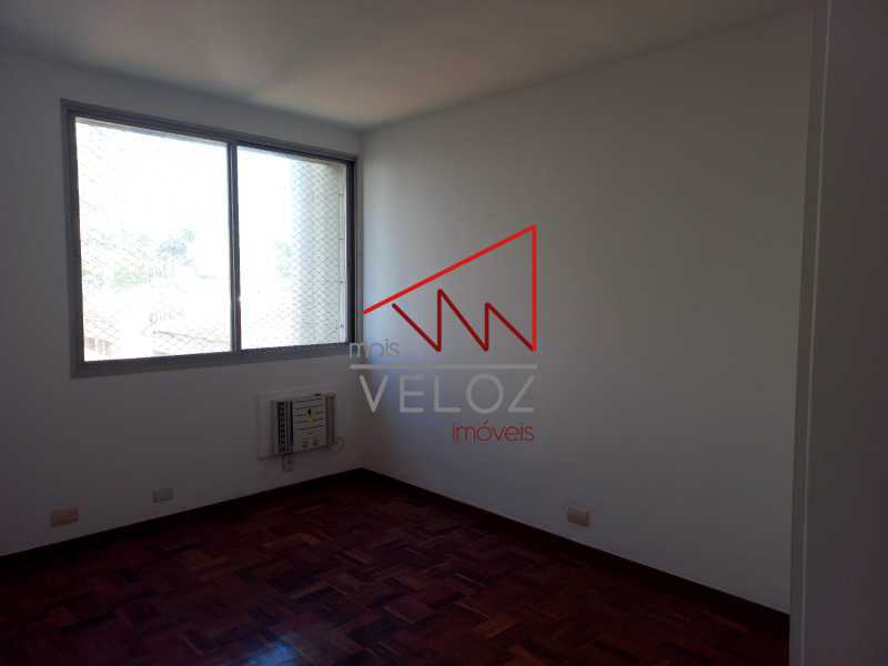 Apartamento à venda com 4 quartos, 150m² - Foto 16