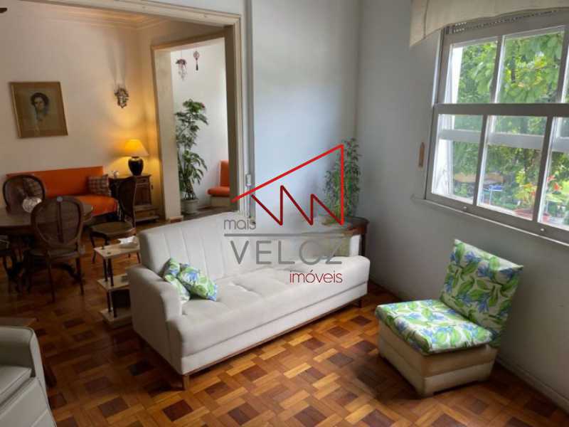 Apartamento à venda com 4 quartos, 150m² - Foto 2