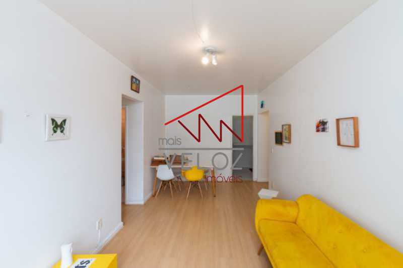 Apartamento à venda com 3 quartos, 76m² - Foto 1