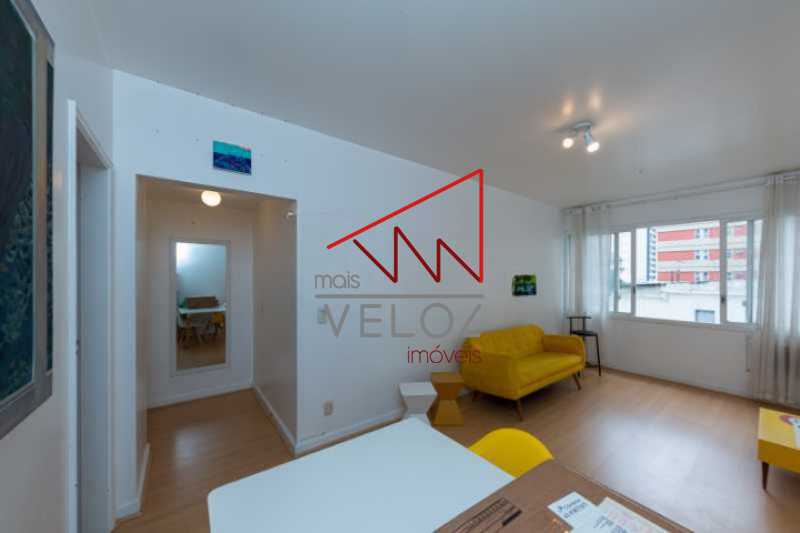 Apartamento à venda com 3 quartos, 76m² - Foto 2