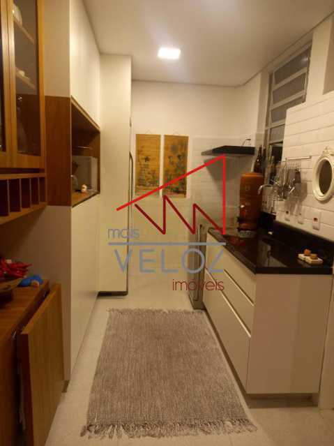 Apartamento à venda com 3 quartos, 95m² - Foto 21