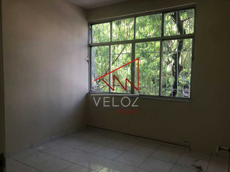 Apartamento à venda com 2 quartos, 70m² - Foto 8