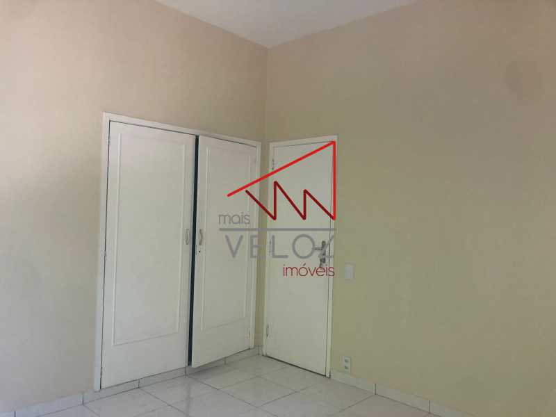 Apartamento à venda com 2 quartos, 70m² - Foto 9