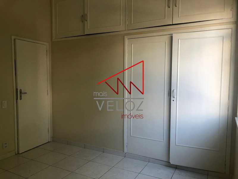 Apartamento à venda com 2 quartos, 70m² - Foto 12