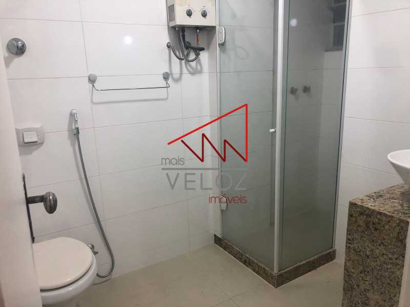 Apartamento à venda com 2 quartos, 70m² - Foto 15