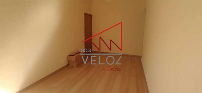 Apartamento à venda com 1 quarto, 55m² - Foto 2