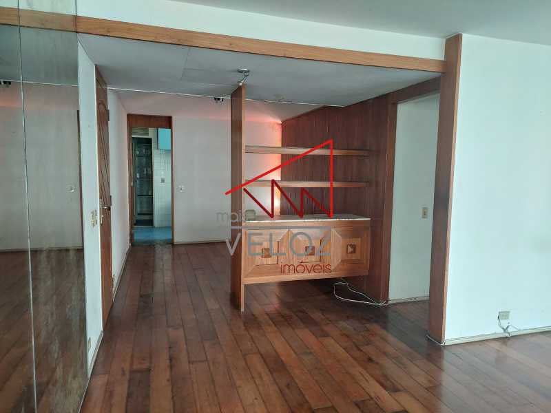 Apartamento à venda com 2 quartos, 131m² - Foto 3