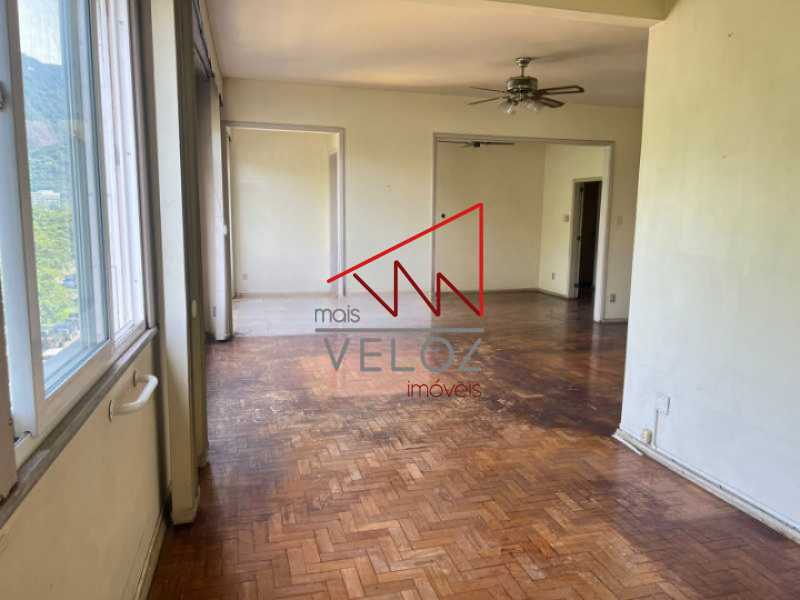 Apartamento à venda com 4 quartos, 223m² - Foto 10