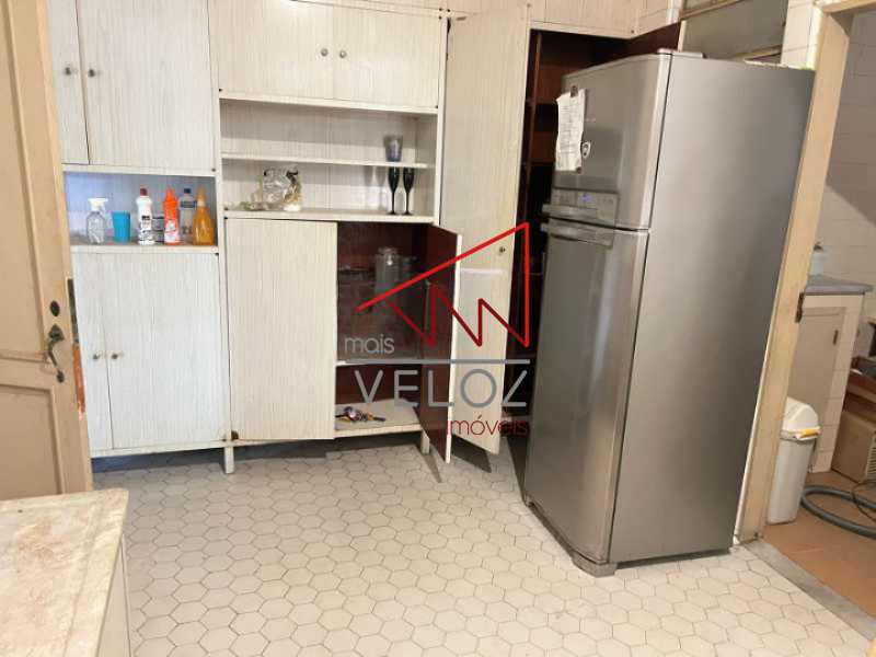 Apartamento à venda com 4 quartos, 223m² - Foto 19