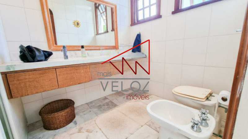 Casa à venda com 8 quartos, 1510m² - Foto 16