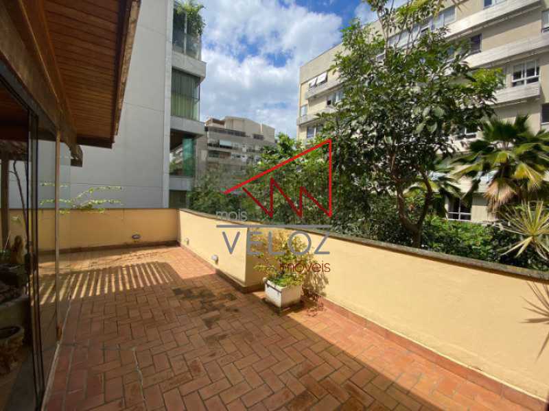 Cobertura à venda com 3 quartos, 240m² - Foto 7