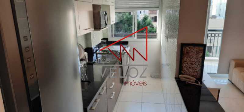 Apartamento à venda com 2 quartos, 90m² - Foto 4