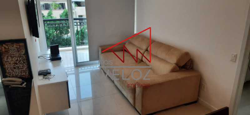 Apartamento à venda com 2 quartos, 90m² - Foto 2