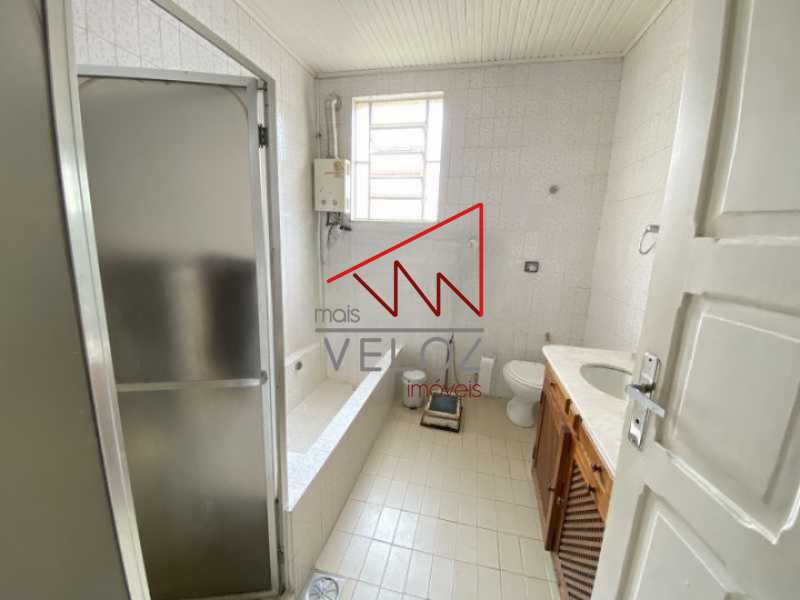 Casa à venda com 3 quartos, 296m² - Foto 16