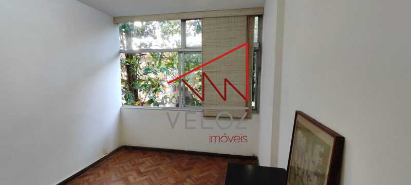 Apartamento à venda com 3 quartos, 130m² - Foto 4